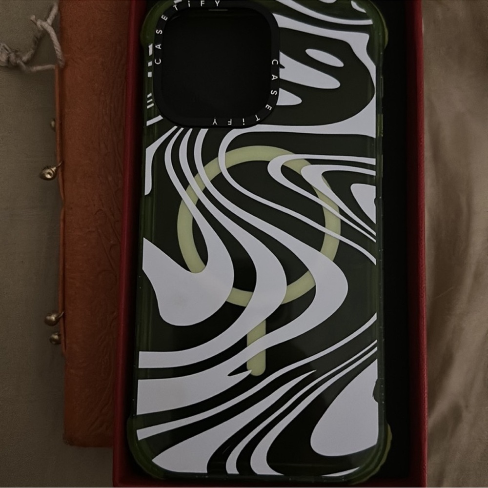 Casetify 14 Pro Max Wave Trip Case